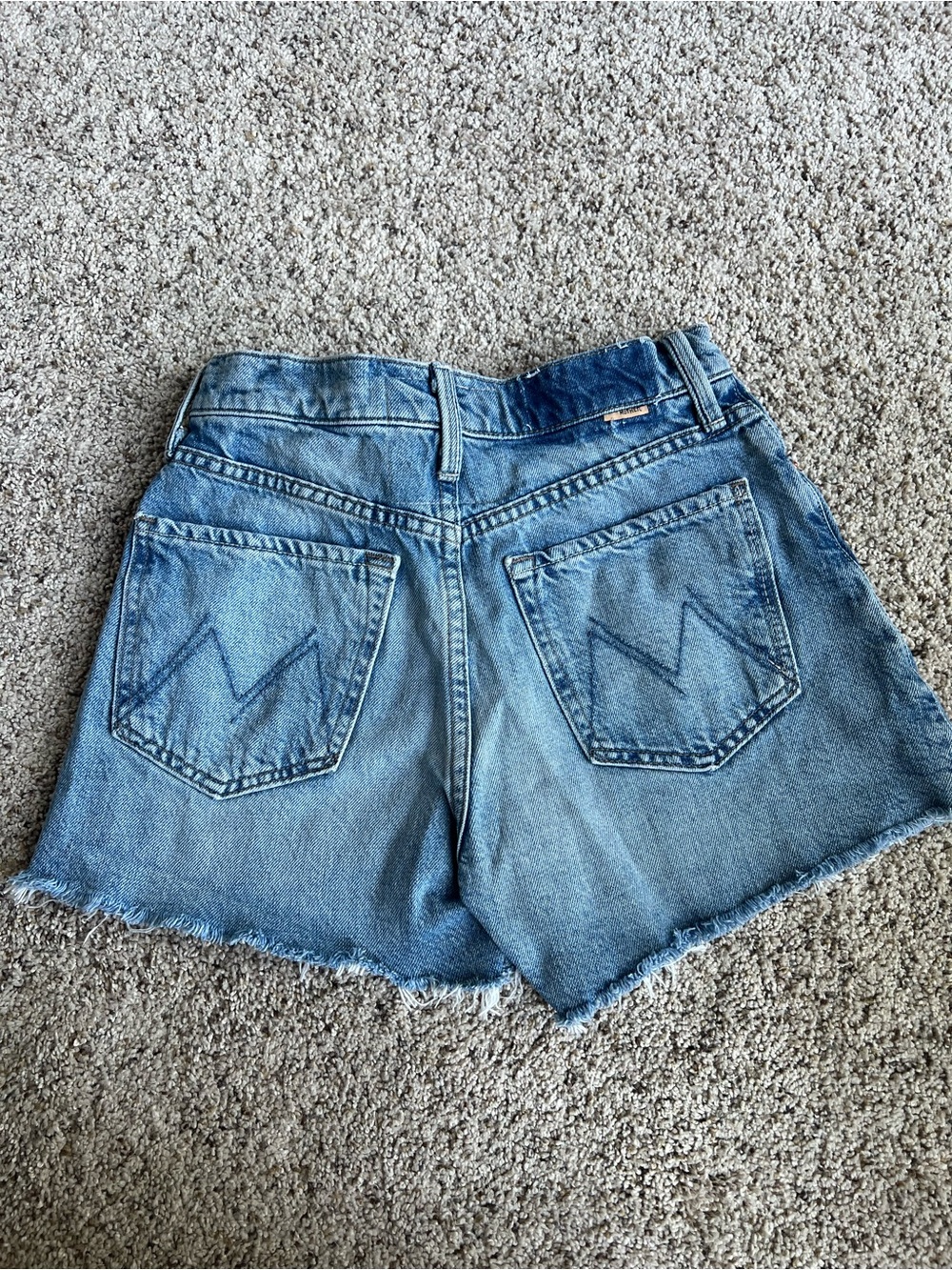 MOTHER The Skipper Short N’ Long Fray Denim Cutoff Shorts. Size 23 - Picture 2 of 9